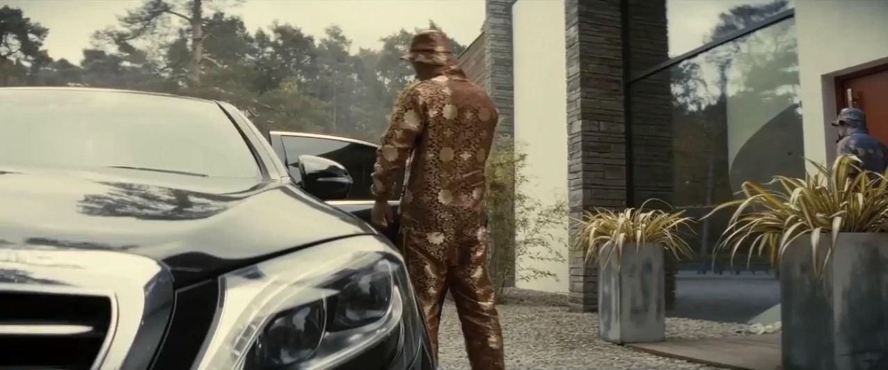 A Working Man (2025) HDRip English + Spanish 720p x264 AVC HE-AAC 2.0 ESub CineVood.mkv_snapshot_00.35.02.661